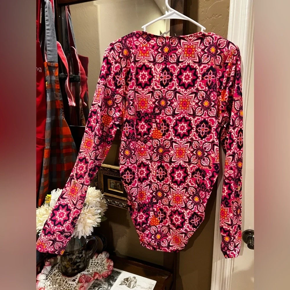 AmberNoon II by Dr. Erum Ilyas UPF 50+ Half-Zip Printed Rash Guard Large